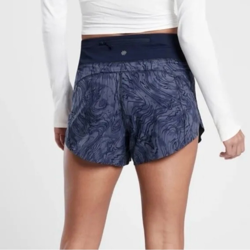 Athleta Shorts Printed Run With It 3.5" Size Large dark Blue great for run, more - Picture 2 of 6